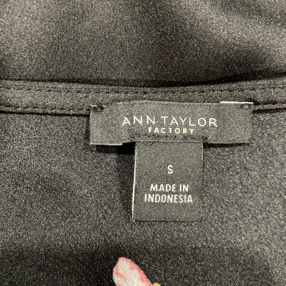 ANN TAYLOR Factory one shoulder top - Picture 4 of 4